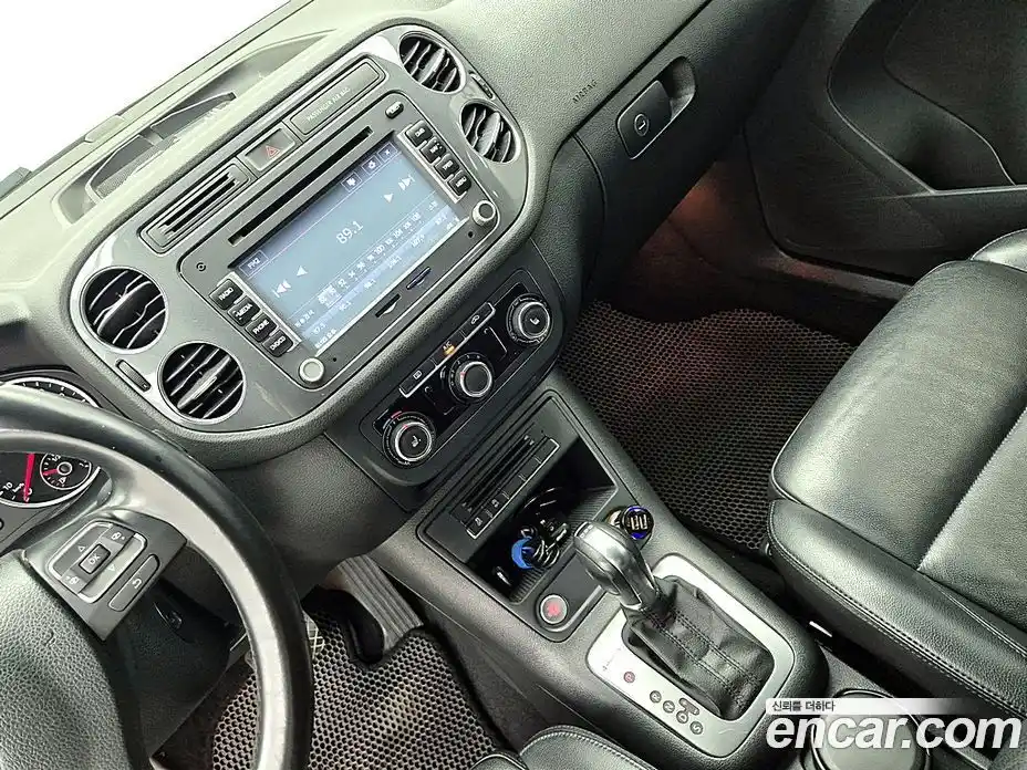 Volkswagen Tiguan 2013 2.0 автомат (гидро), фото 10