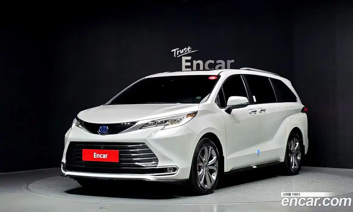 Toyota Sienna 2024 2.5 автомат (гидро), фото 1 Toyota Sienna 2024 2.5 автомат (гидро), фото 1