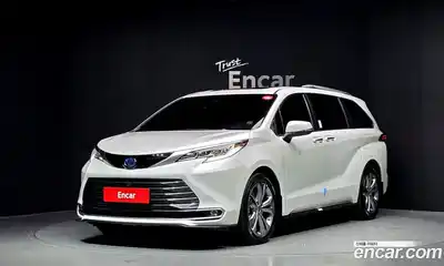 Toyota Sienna 2024 2.5 автомат (гидро), миниатюра 1 Toyota Sienna 2024 2.5 автомат (гидро), миниатюра 1