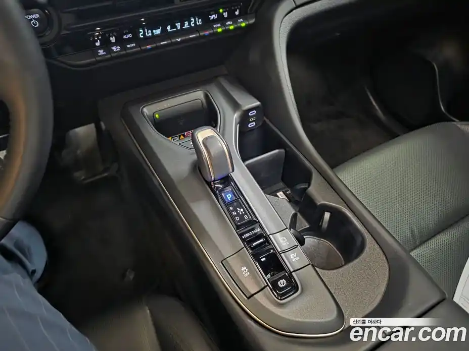 Toyota Crown 2023 2.5 автомат (гидро), фото 9 Toyota Crown 2023 2.5 автомат (гидро), фото 9