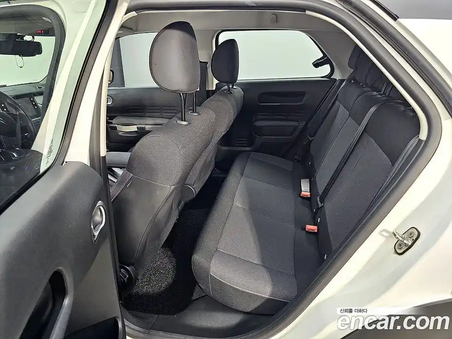 Citroen C4 Cactus 2018 1.6 автомат (гидро), фото 11 Citroen C4 Cactus 2018 1.6 автомат (гидро), фото 11
