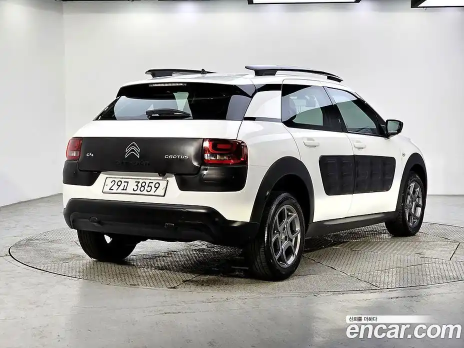 Citroen C4 Cactus 2018 1.6 автомат (гидро), фото 2 Citroen C4 Cactus 2018 1.6 автомат (гидро), фото 2