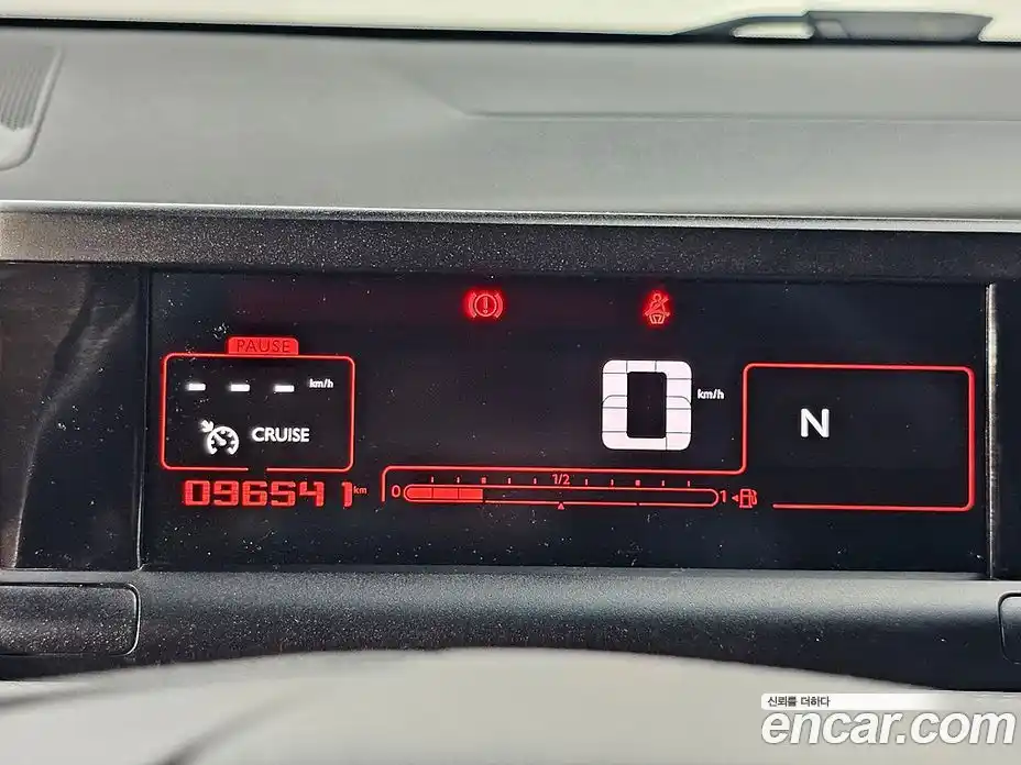 Citroen C4 Cactus 2018 1.6 автомат (гидро), фото 8 Citroen C4 Cactus 2018 1.6 автомат (гидро), фото 8