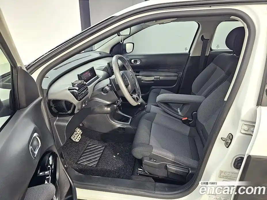 Citroen C4 Cactus 2018 1.6 автомат (гидро), фото 10 Citroen C4 Cactus 2018 1.6 автомат (гидро), фото 10