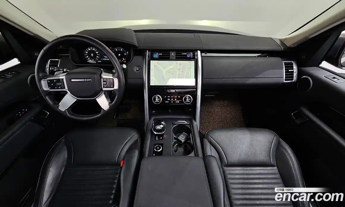 Land Rover Discovery 2023 3.0 автомат (гидро), фото 7