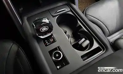 Land Rover Discovery 2023 3.0 автомат (гидро), миниатюра 9