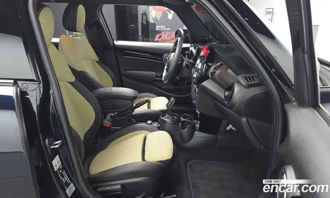 Mini Cooper 2023 2.0 автомат (гидро), фото 10