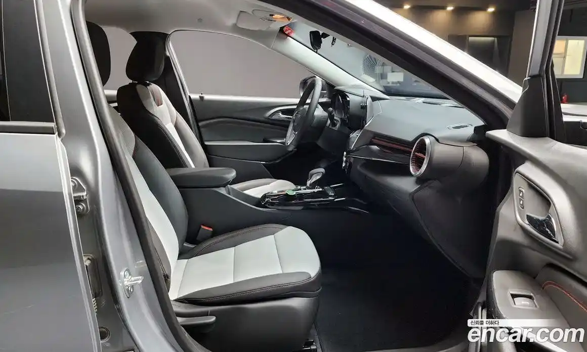 Chevrolet Trax 2025 1.2 автомат (гидро), фото 10