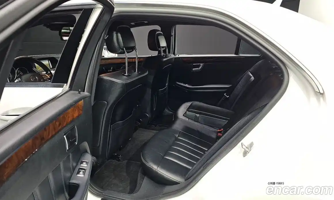 Mercedes-Benz E-Class 2016 3.5 гидро, фото 11 Mercedes-Benz E-Class 2016 3.5 гидро, фото 11