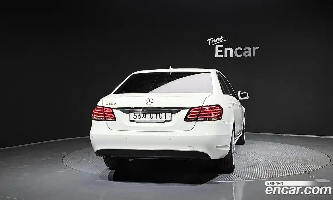 Mercedes-Benz E-Class 2016 3.5 гидро, фото 4 Mercedes-Benz E-Class 2016 3.5 гидро, фото 4