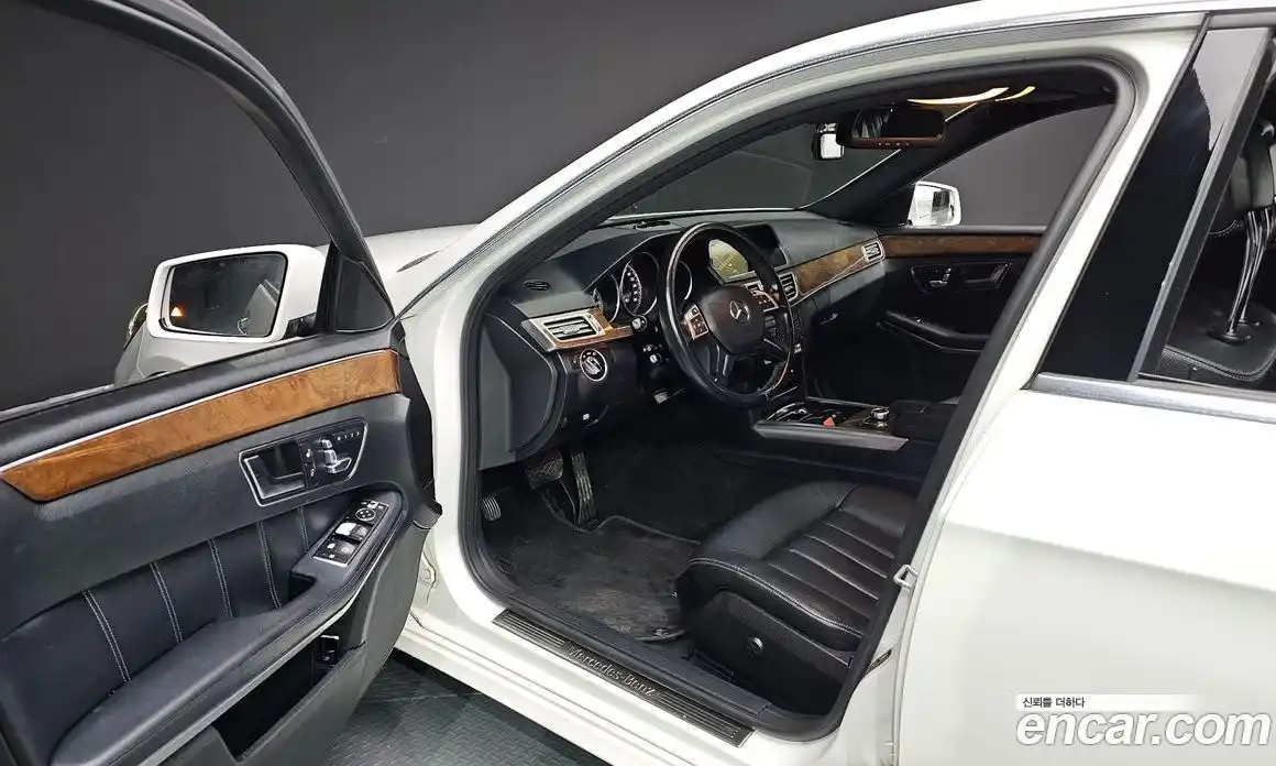 Mercedes-Benz E-Class 2016 3.5 гидро, фото 10 Mercedes-Benz E-Class 2016 3.5 гидро, фото 10