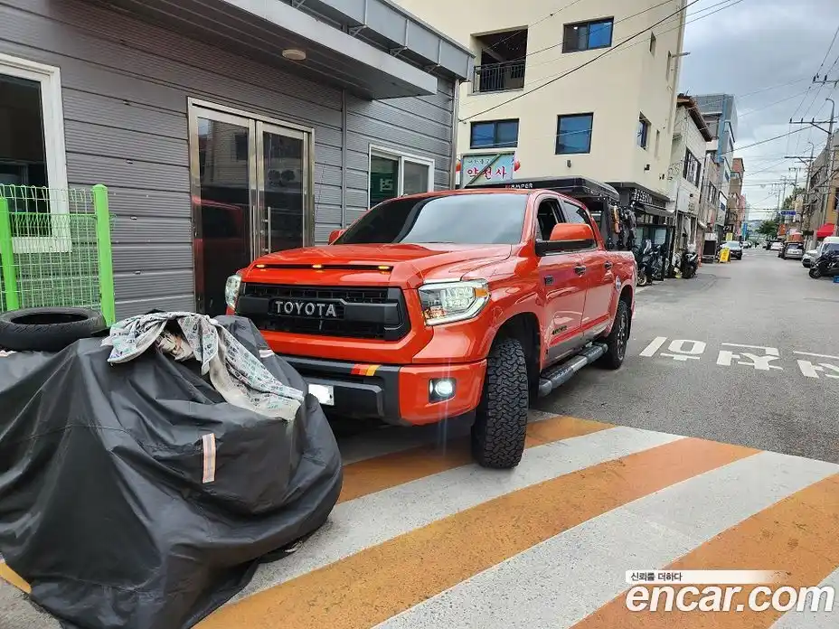 Toyota Tundra 2015 5.7 автомат (гидро), фото 1 Toyota Tundra 2015 5.7 автомат (гидро), фото 1