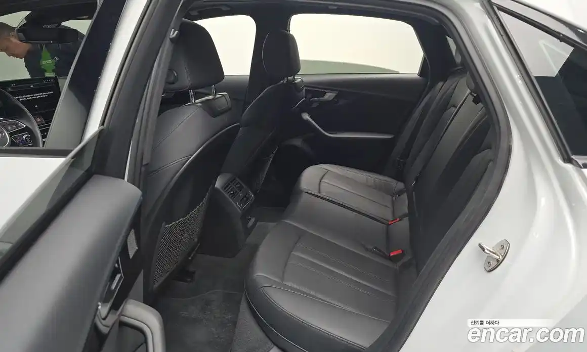Audi A4 2020 2.0 автомат (гидро), фото 15