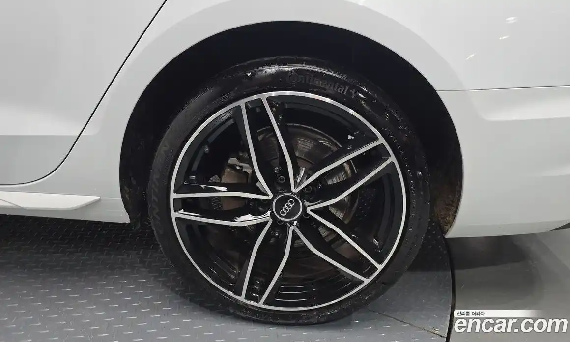 Audi A4 2020 2.0 автомат (гидро), фото 6