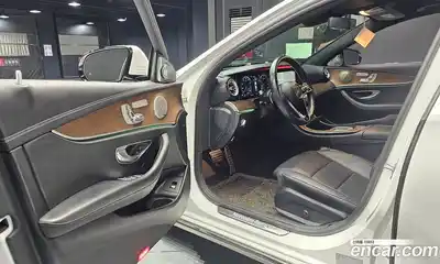 Mercedes-Benz E-Class 2020 2.0 автомат (гидро), миниатюра 11