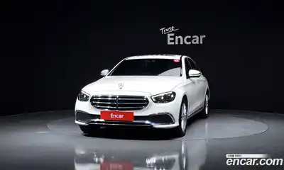 Mercedes-Benz E-Class 2020 2.0 автомат (гидро), миниатюра 3