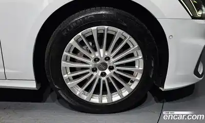 Audi A6 2020 2.0 автомат (гидро), миниатюра 7