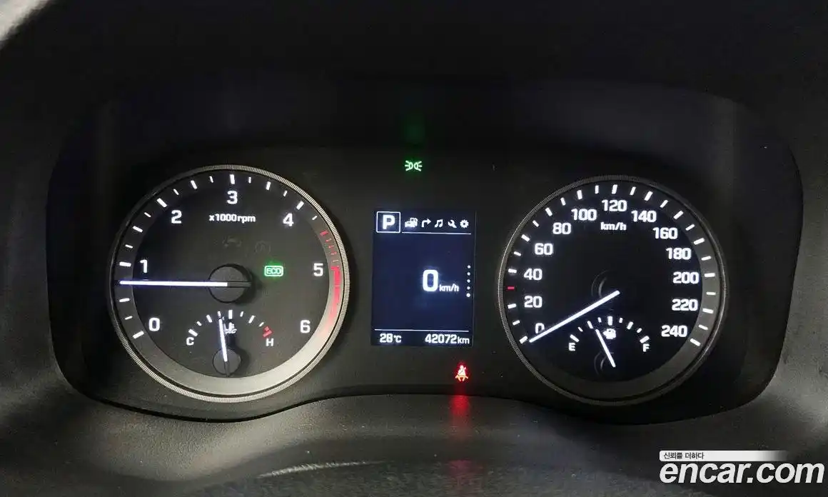 Hyundai Tucson 2015 1.7 автомат (гидро), фото 11