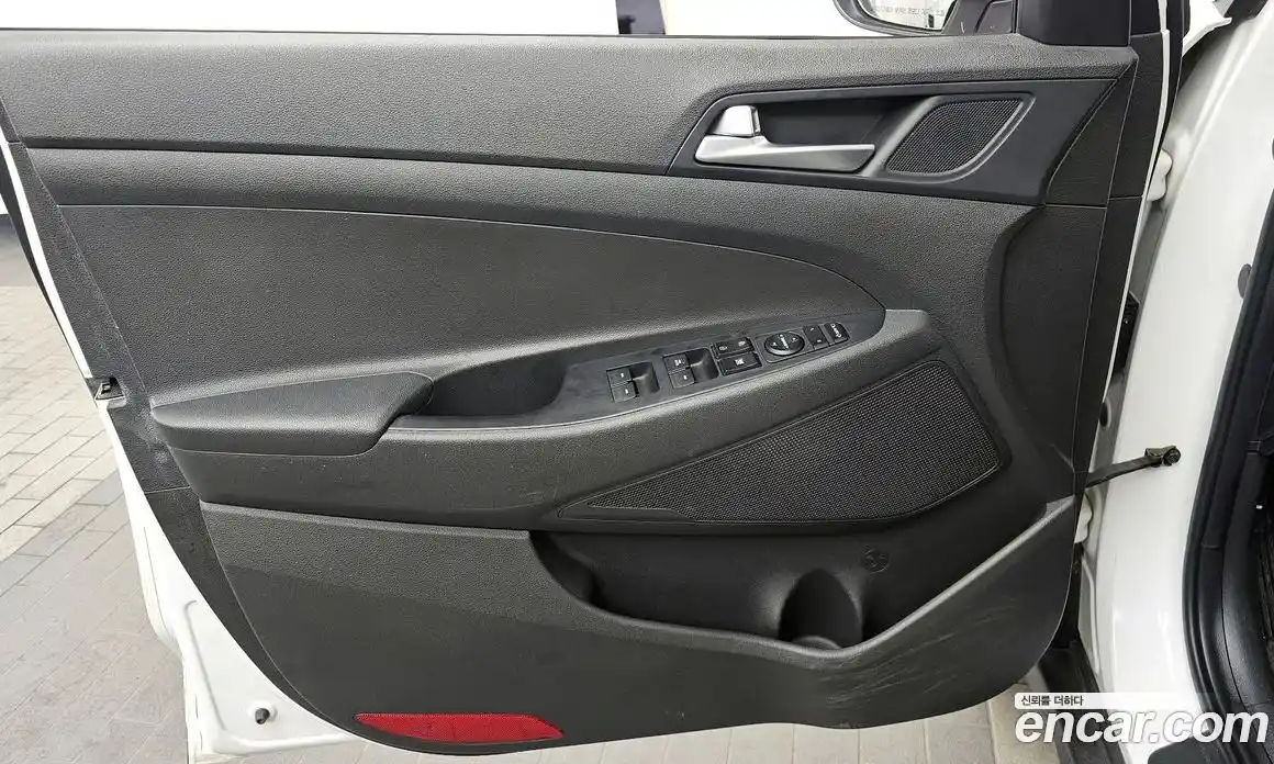 Hyundai Tucson 2015 1.7 автомат (гидро), фото 14