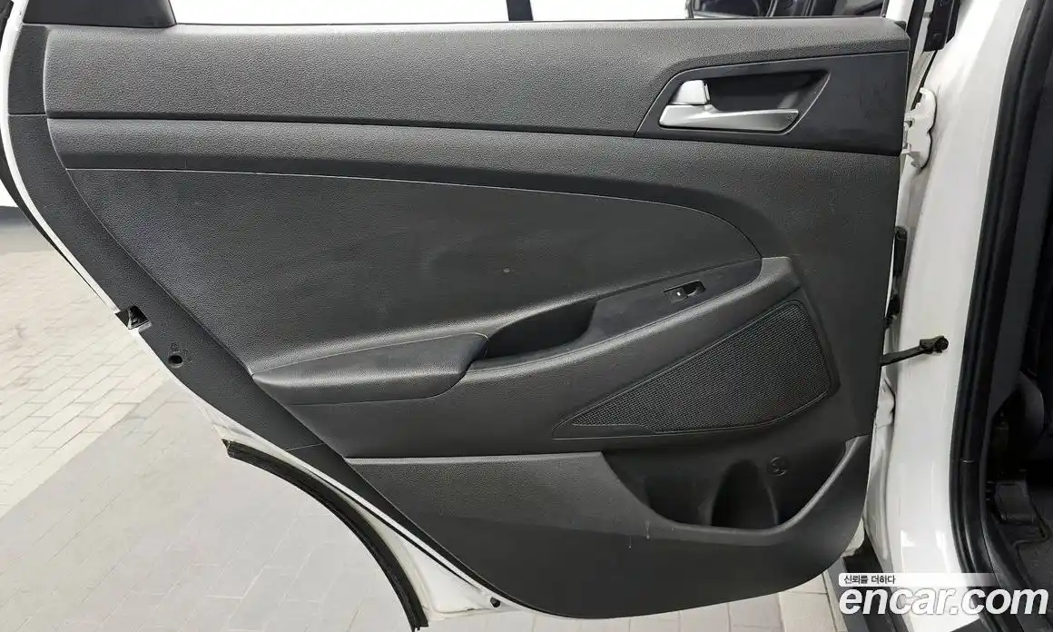 Hyundai Tucson 2015 1.7 автомат (гидро), фото 15
