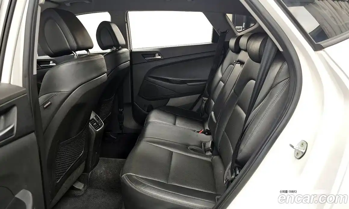 Hyundai Tucson 2015 1.7 автомат (гидро), фото 16