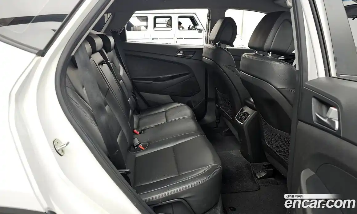 Hyundai Tucson 2015 1.7 автомат (гидро), фото 18