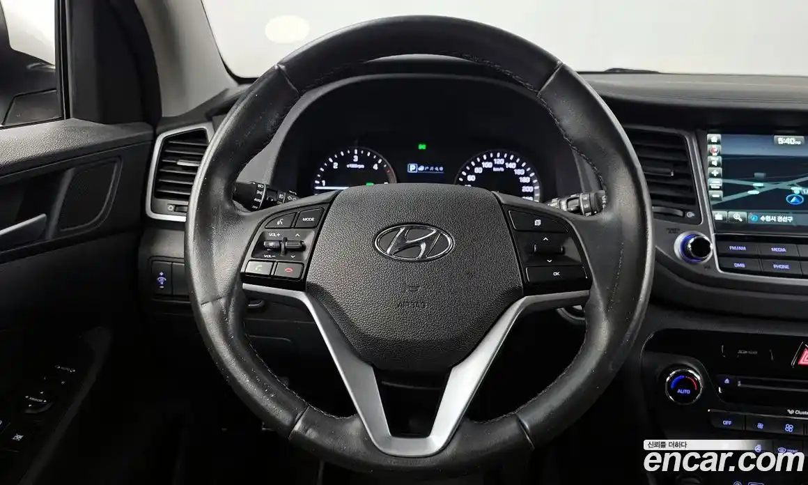 Hyundai Tucson 2015 1.7 автомат (гидро), фото 19