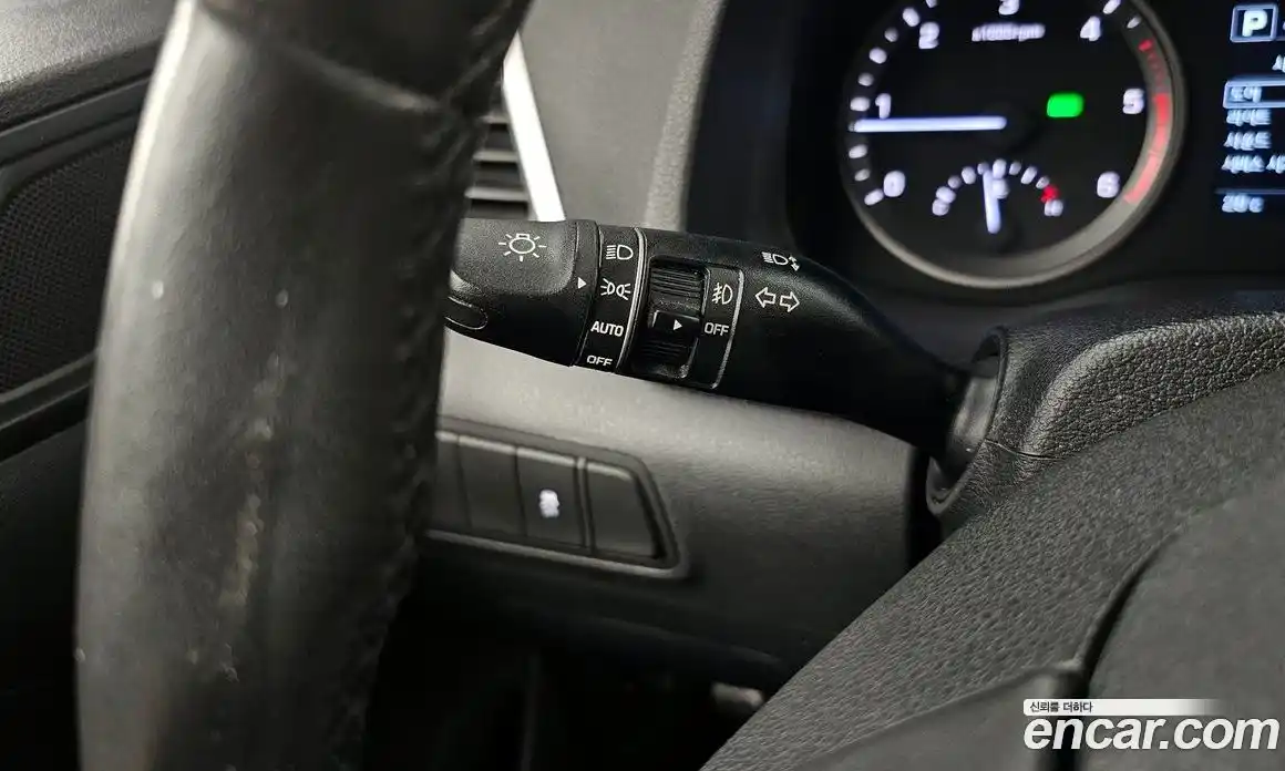Hyundai Tucson 2015 1.7 автомат (гидро), фото 20