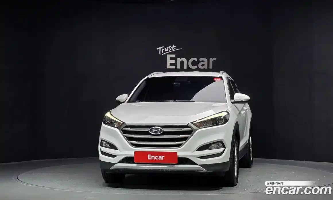 Hyundai Tucson 2015 1.7 автомат (гидро), фото 3