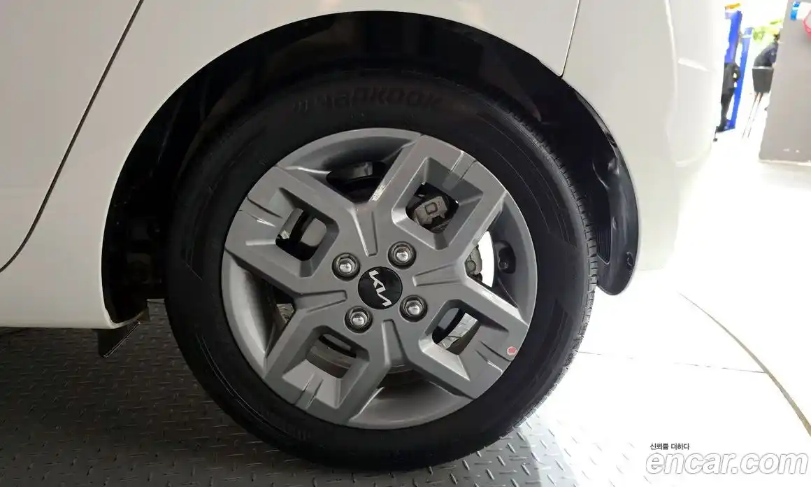 Kia Ray 2023 1.0 автомат (гидро), фото 7
