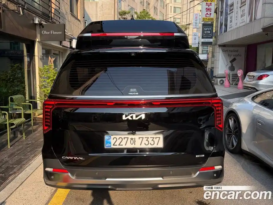 Kia Carnival 2025 1.6 автомат (гидро), фото 3