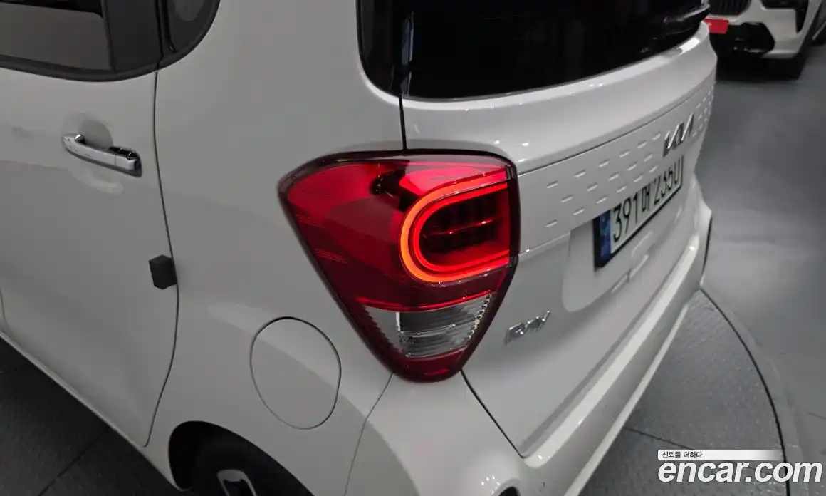 Kia Ray 2021 1.0 автомат (гидро), фото 9