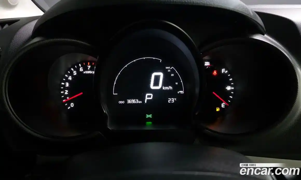 Kia Ray 2017 1.0 автомат (гидро), фото 8
