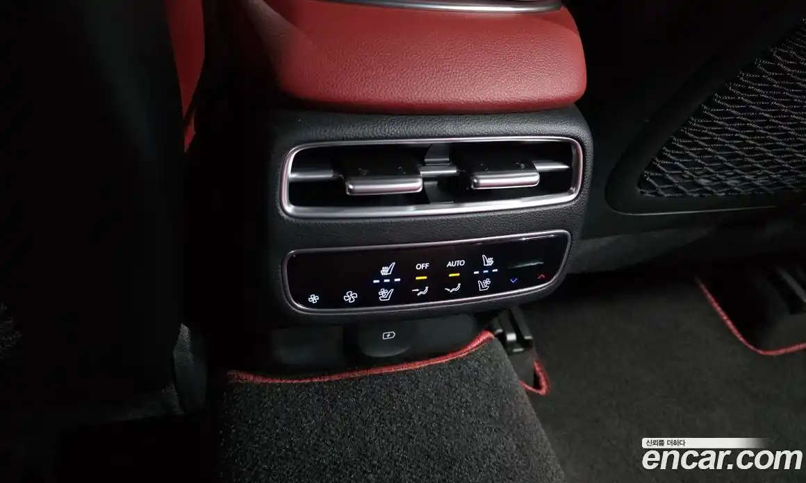 Genesis GV70 2024 2.5 автомат (гидро), фото 25