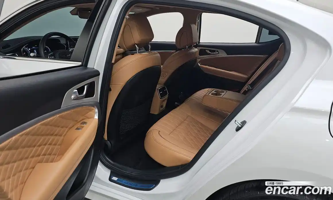 Genesis G70 2023 2.5 автомат (гидро), фото 16