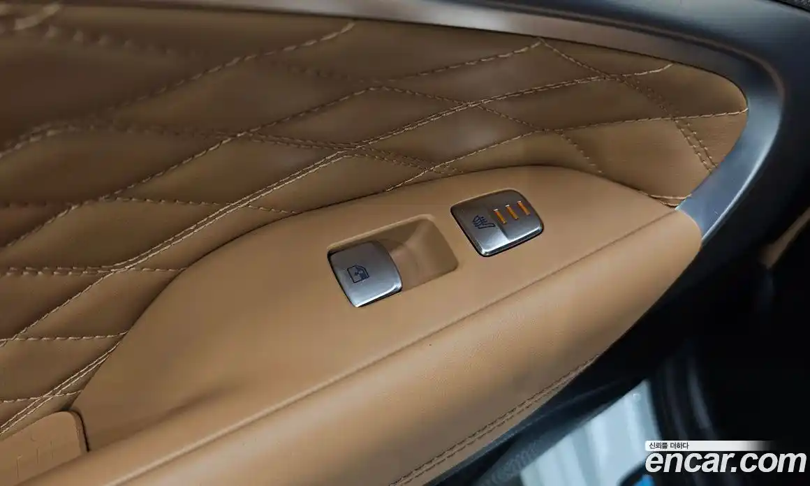 Genesis G70 2023 2.5 автомат (гидро), фото 24