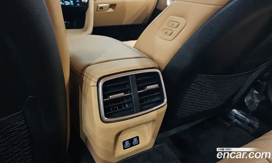 Genesis G70 2023 2.5 автомат (гидро), фото 30