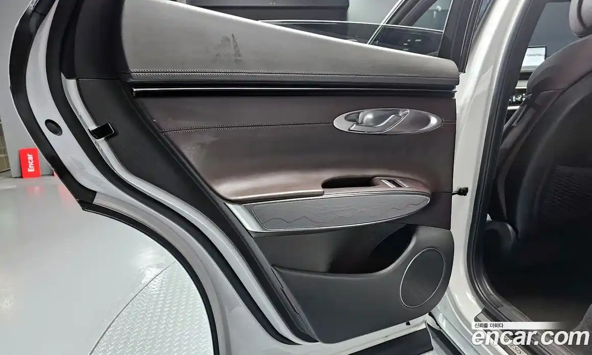 Genesis GV70 2021 2.5 автомат (гидро), фото 15