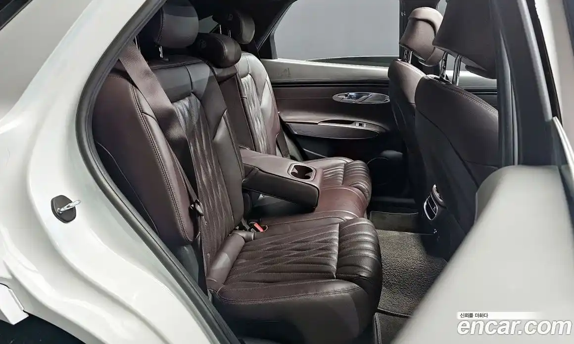 Genesis GV70 2021 2.5 автомат (гидро), фото 17