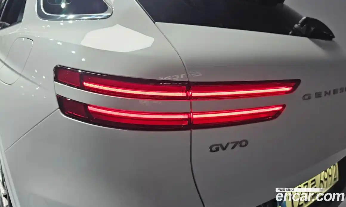 Genesis GV70 2021 2.5 автомат (гидро), фото 9