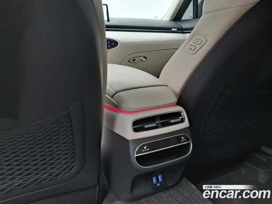 Genesis GV70 2022 2.5 автомат (гидро), фото 15