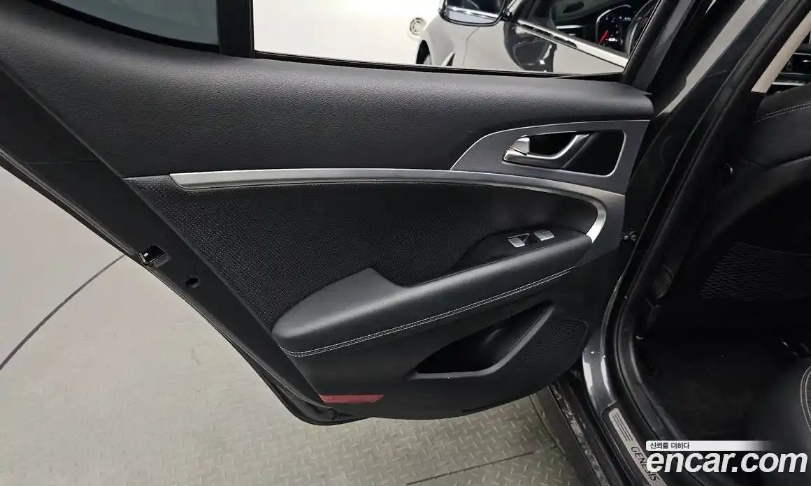 Genesis G70 2019 2.0 автомат (гидро), фото 15