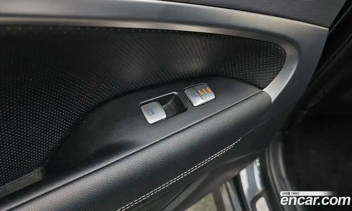 Genesis G70 2019 2.0 автомат (гидро), фото 25