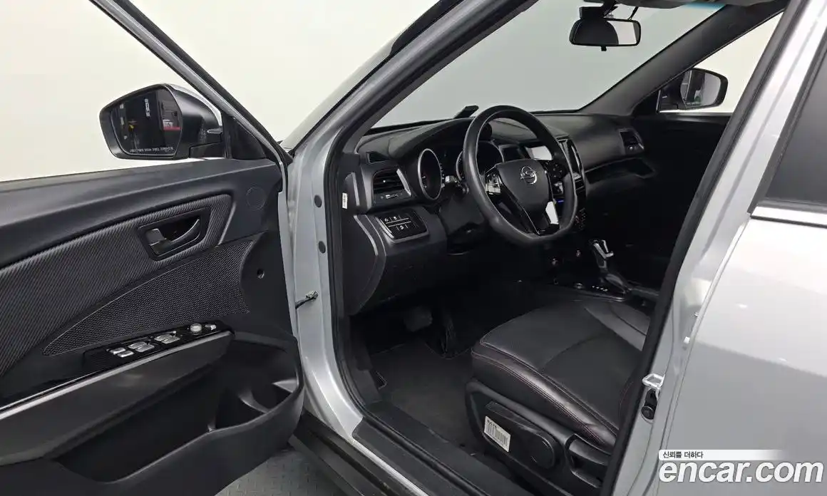 SsangYong TIBOLI 2019 1.6 автомат (гидро), фото 10