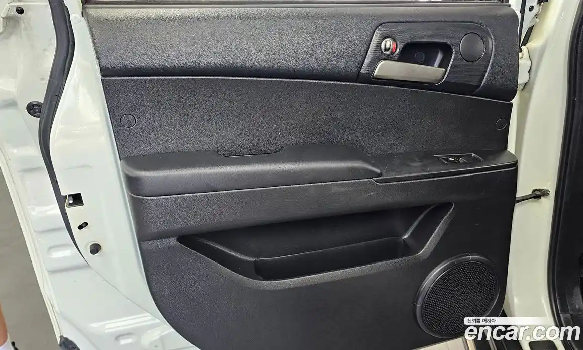 SsangYong Korando 2015 2.0 автомат (гидро), фото 15