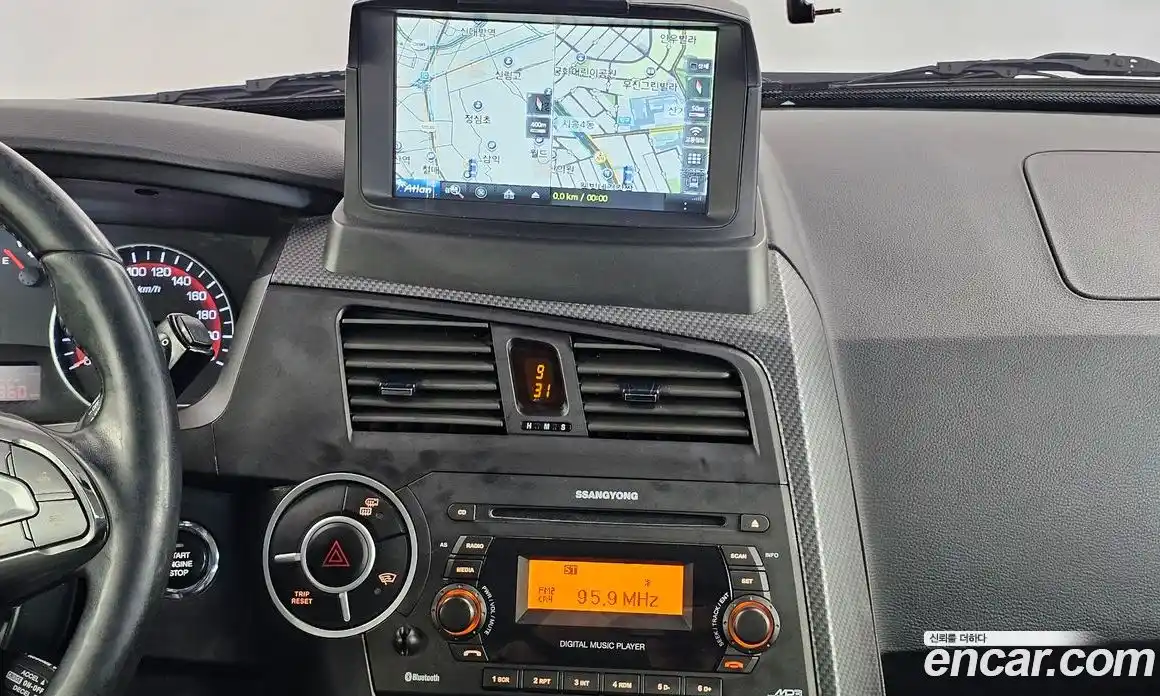 SsangYong Korando 2015 2.0 автомат (гидро), фото 20
