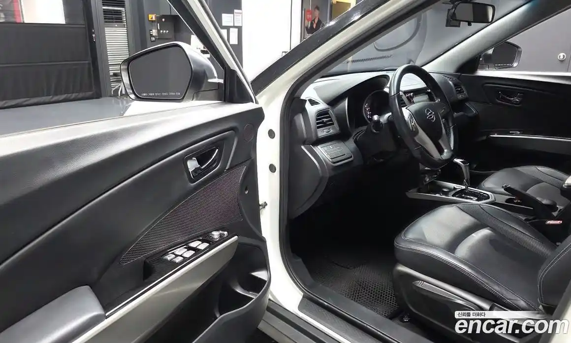 SsangYong TIBOLI 2016 1.6 автомат (гидро), фото 10
