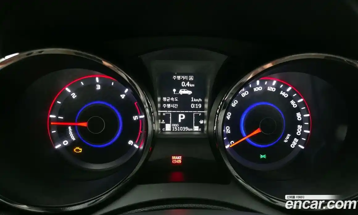 SsangYong TIBOLI 2015 1.6 автомат (гидро), фото 11