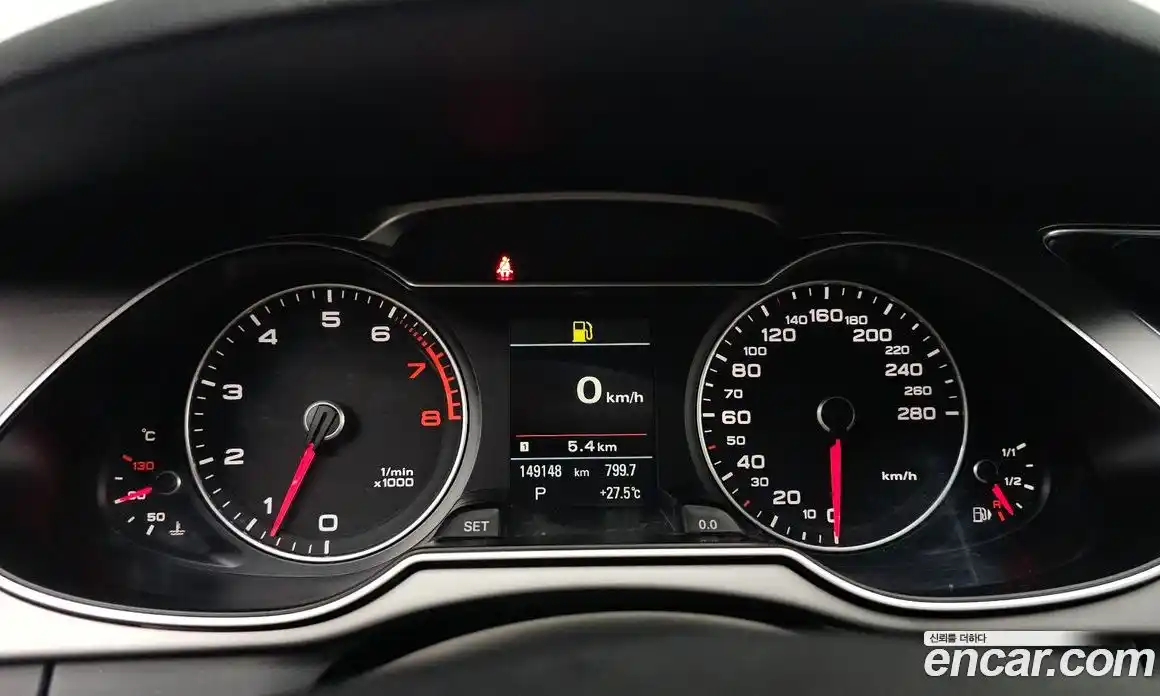 Audi A4 2013 2.0 автомат (гидро), фото 8