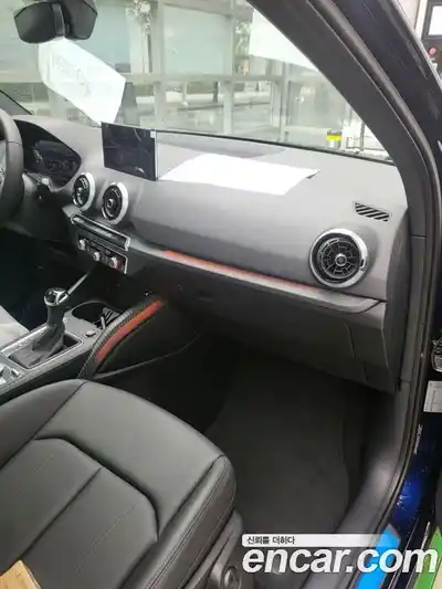 Audi Q2 2023 2.0 автомат (гидро), миниатюра 2